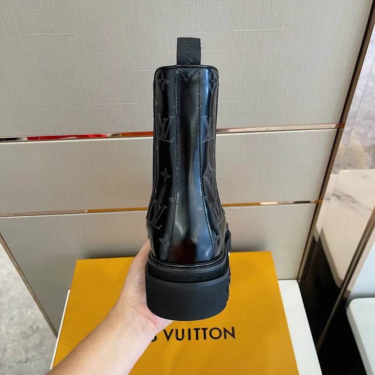 Louis Vuitton Shoe 